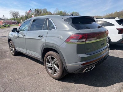 2024 Volkswagen Atlas Cross Sport 2.0T SEL R-Line