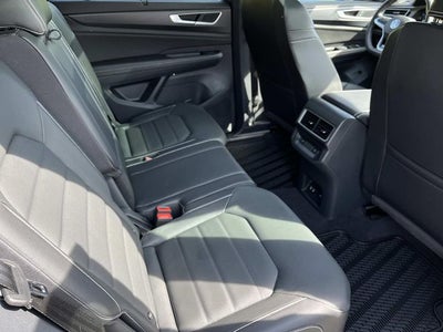 2024 Volkswagen Atlas Cross Sport 2.0T SEL R-Line