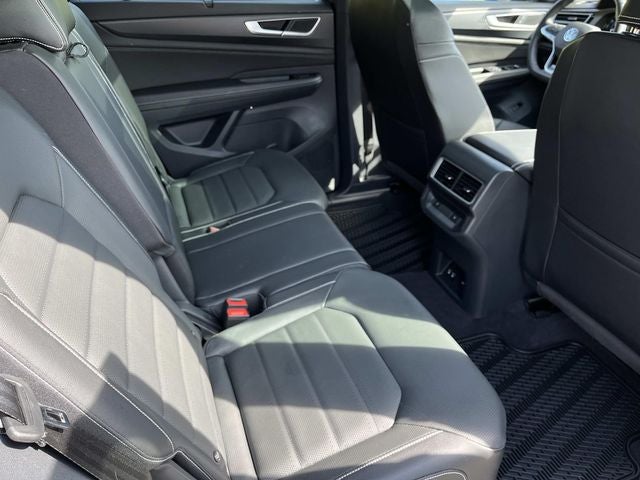 2024 Volkswagen Atlas Cross Sport 2.0T SEL R-Line