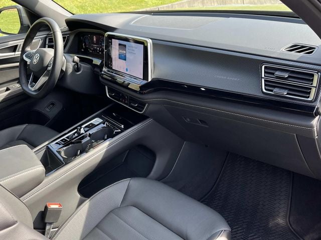 2024 Volkswagen Atlas Cross Sport 2.0T SEL R-Line