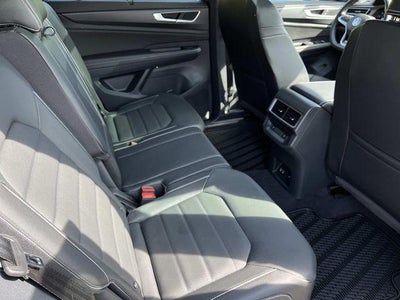 2024 Volkswagen Atlas Cross Sport 2.0T SEL R-Line