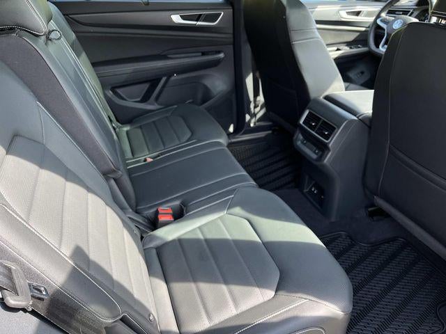 2024 Volkswagen Atlas Cross Sport 2.0T SEL R-Line