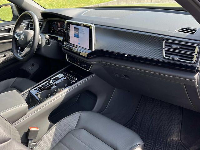 2024 Volkswagen Atlas Cross Sport 2.0T SEL R-Line
