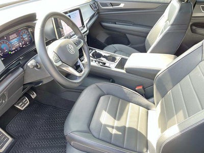 2024 Volkswagen Atlas Cross Sport 2.0T SEL R-Line