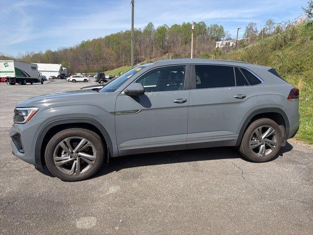 2024 Volkswagen Atlas Cross Sport 2.0T SEL R-Line