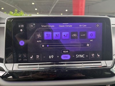 2024 Volkswagen Atlas 2.0T Peak Edition SEL