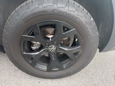 2024 Volkswagen Atlas 2.0T Peak Edition SEL