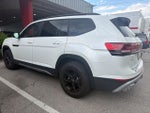 2024 Volkswagen Atlas 2.0T Peak Edition SEL