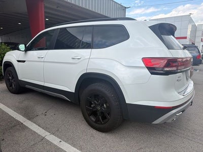 2024 Volkswagen Atlas 2.0T Peak Edition SEL