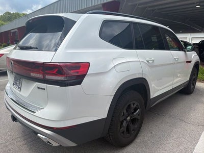 2024 Volkswagen Atlas 2.0T Peak Edition SEL