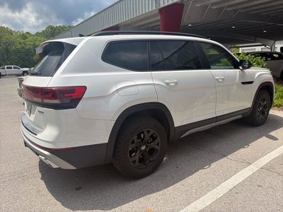 2024 Volkswagen Atlas 2.0T Peak Edition SEL