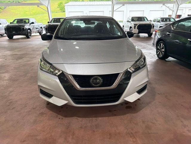 2020 Nissan Versa 1.6 S