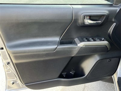 2020 Toyota Tacoma Limited V6