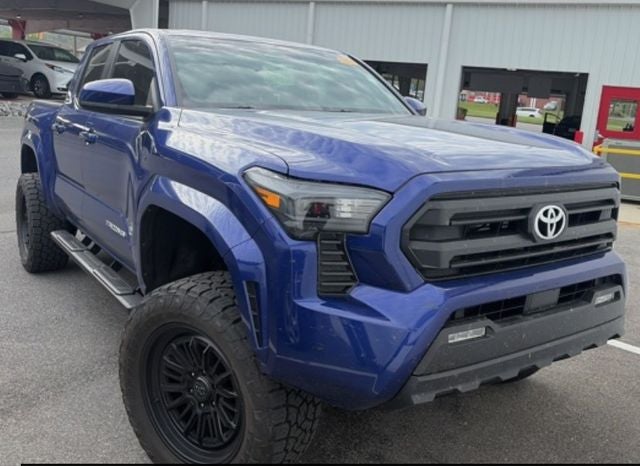 2025 Toyota Tacoma SR5 LIFTED