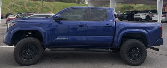 2025 Toyota Tacoma SR5 LIFTED