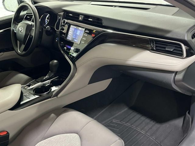 2019 Toyota Camry Hybrid LE