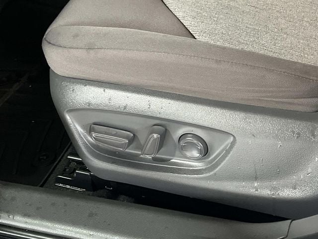 2019 Toyota Camry Hybrid LE