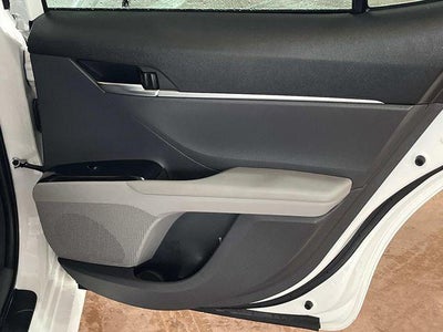 2019 Toyota Camry Hybrid LE