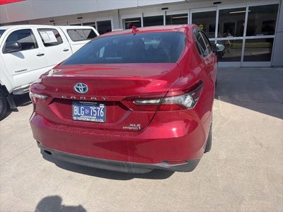 2022 Toyota Camry Hybrid XLE