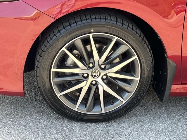 2022 Toyota Camry Hybrid XLE