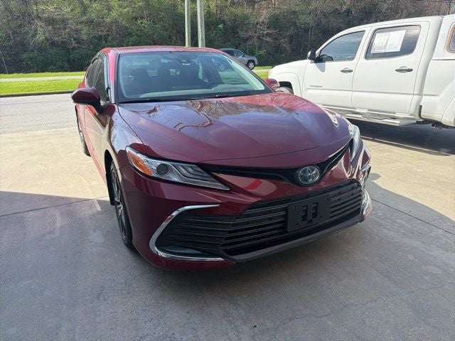 2022 Toyota Camry Hybrid XLE