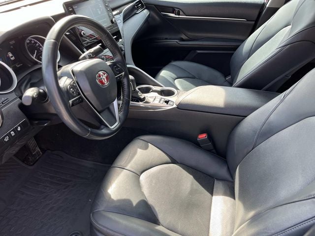 2022 Toyota Camry Hybrid XLE