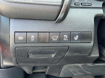 2022 Toyota Camry Hybrid XLE