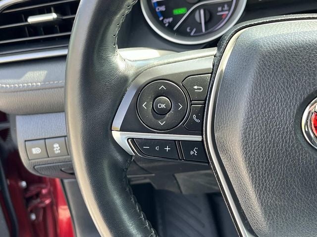 2022 Toyota Camry Hybrid XLE