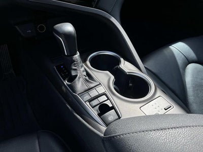 2022 Toyota Camry Hybrid XLE