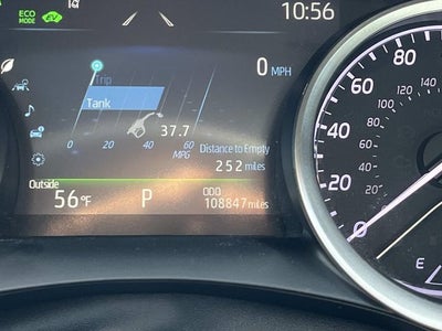 2022 Toyota Camry Hybrid XLE
