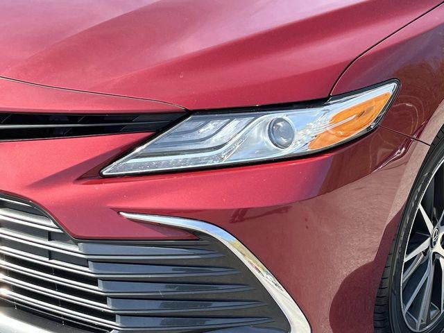 2022 Toyota Camry Hybrid XLE