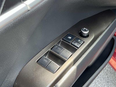 2022 Toyota Camry Hybrid XLE