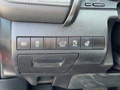 2022 Toyota Camry Hybrid XLE