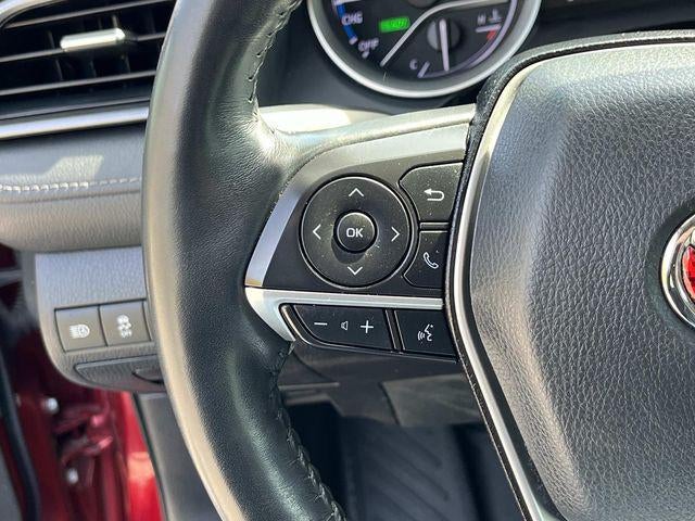 2022 Toyota Camry Hybrid XLE