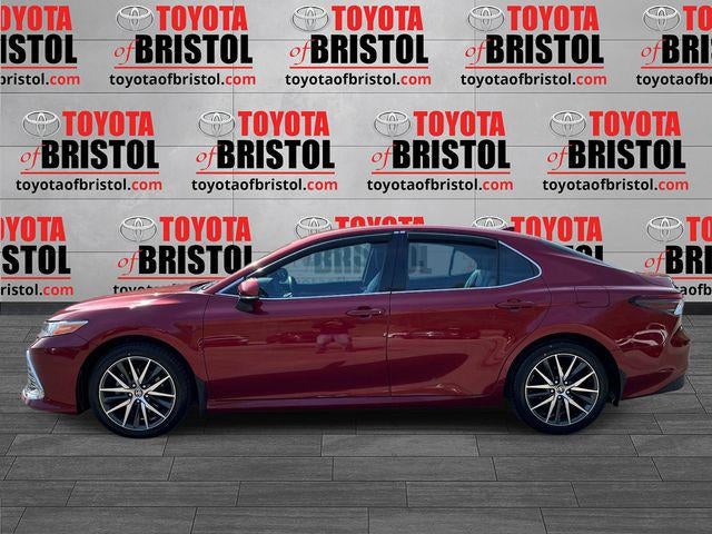 2022 Toyota Camry Hybrid XLE