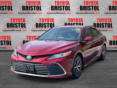 2022 Toyota Camry Hybrid XLE