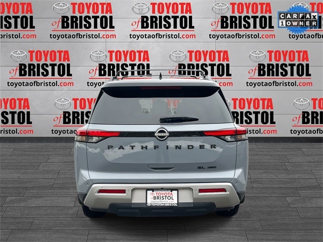 2023 Nissan Pathfinder SL