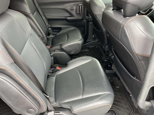 2022 Toyota Sienna XSE 7 Passenger