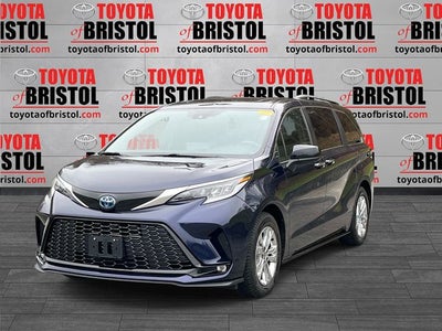 2022 Toyota Sienna XSE 7 Passenger