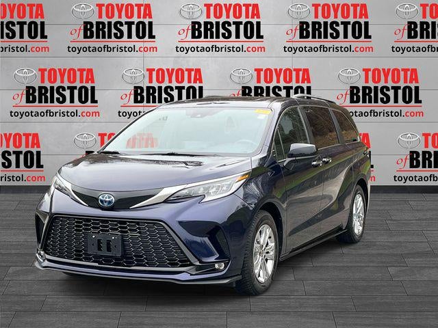 2022 Toyota Sienna XSE 7 Passenger