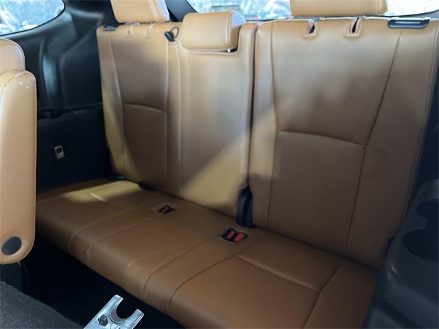 2022 Toyota Highlander Hybrid Platinum