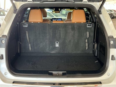 2022 Toyota Highlander Hybrid Platinum