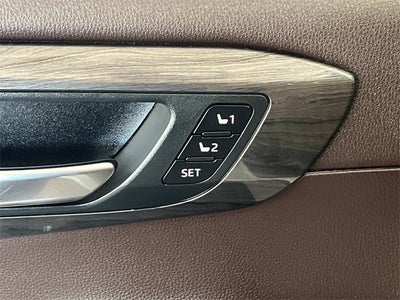 2022 Toyota Highlander Hybrid Platinum