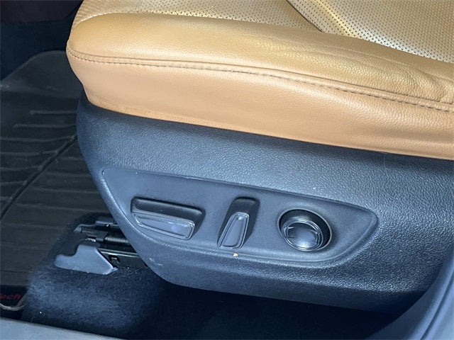 2022 Toyota Highlander Hybrid Platinum