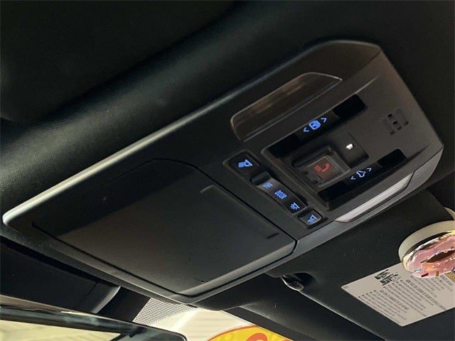 2022 Toyota Highlander Hybrid Platinum