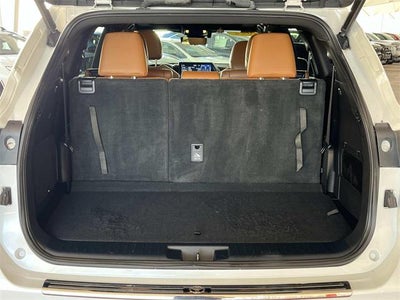 2022 Toyota Highlander Hybrid Platinum