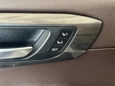 2022 Toyota Highlander Hybrid Platinum