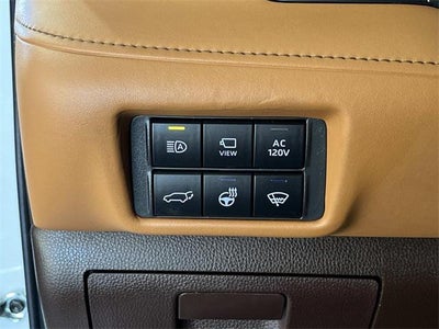 2022 Toyota Highlander Hybrid Platinum