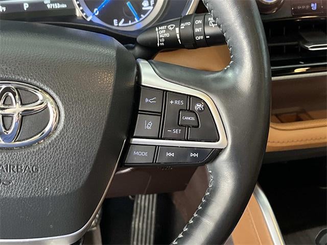 2022 Toyota Highlander Hybrid Platinum