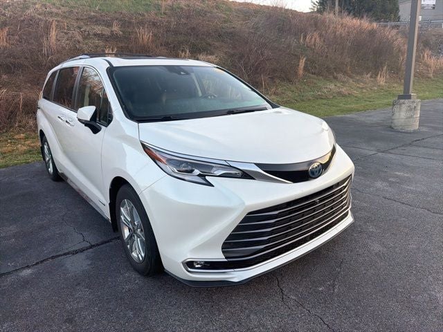 2021 Toyota Sienna Platinum 7 Passenger